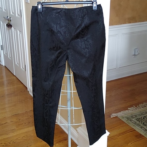 Inspired Cropped Pants - Picture 3 of 12